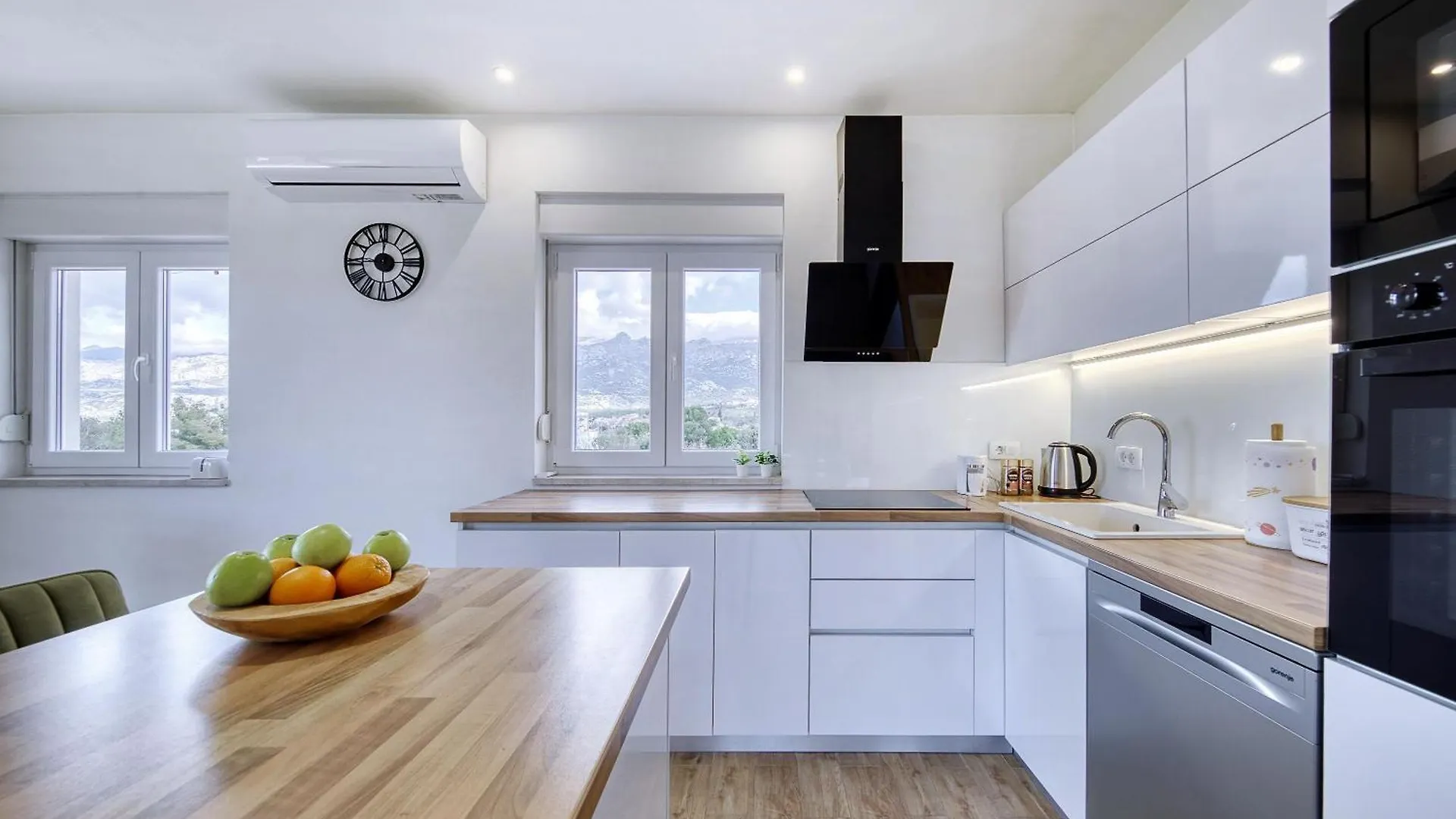 Temida Apartment Rovanjska